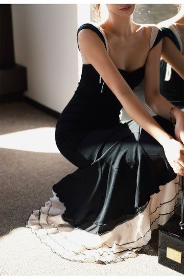 Elegant Spaghetti Straps Black Satin Layered Mermaid Evening Dress Long Birthday Party Gown D1458