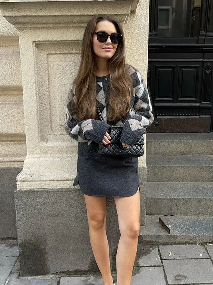 Square Printed O-neck Long Sleeve Cardigan