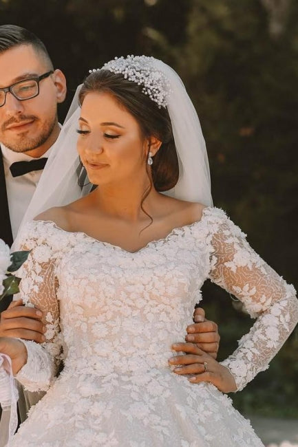 Ball gown Long sleeves Lace round neck Tulle Wedding Dress - Fashionpara