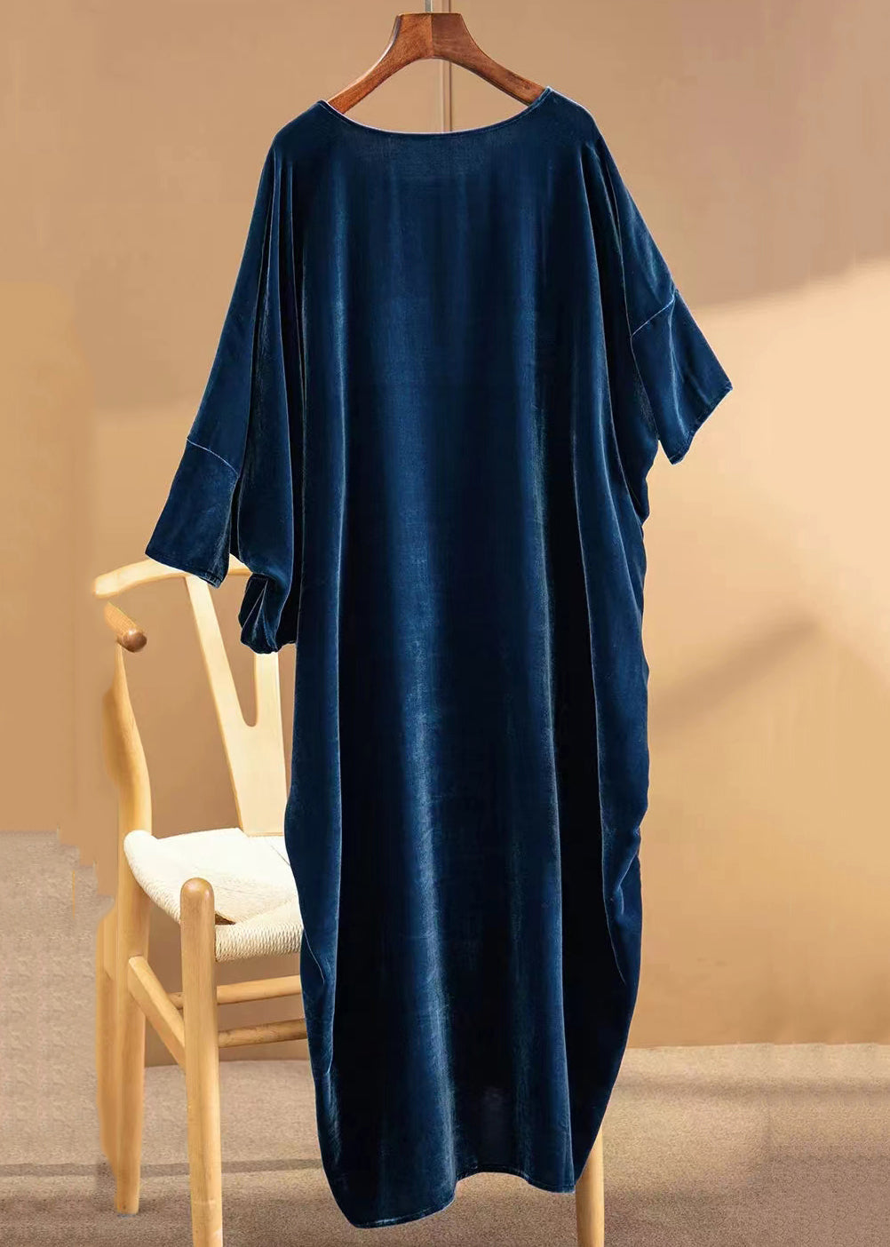 Velvet Oversized Batwing Sleeve Diagonal Seam Pocket Maxi Dress - View 2