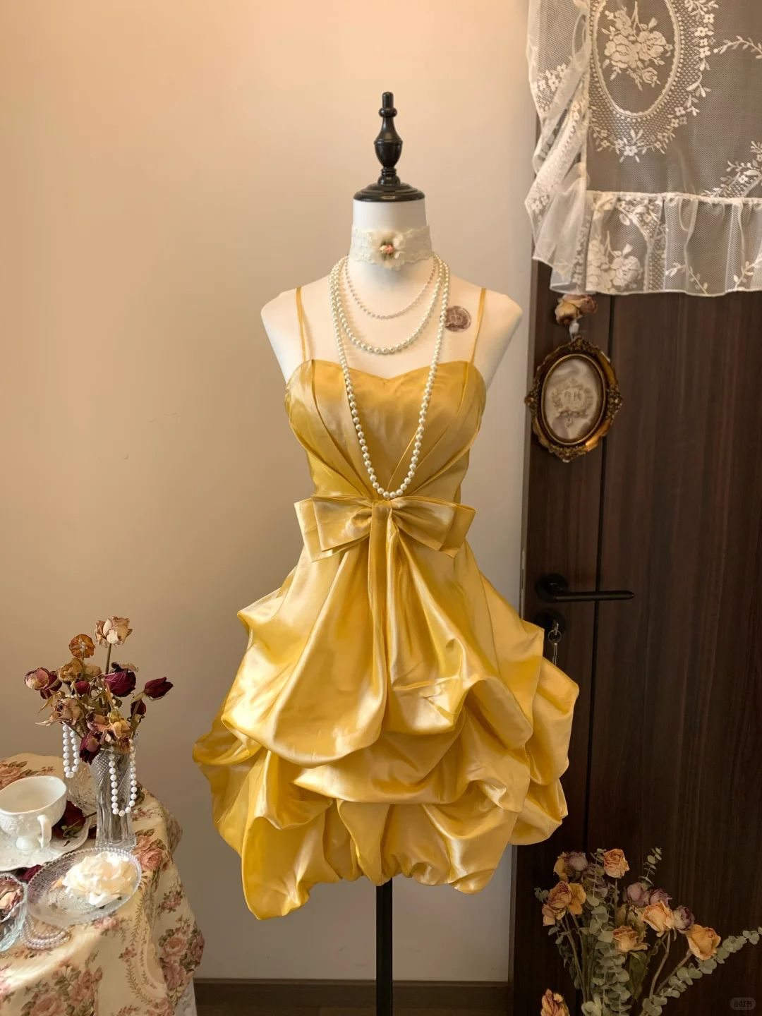 Vintage Yellow Spaghetti Straps Satin Pleated Short Prom Dress Formal Graduation Homecoming Dress D496