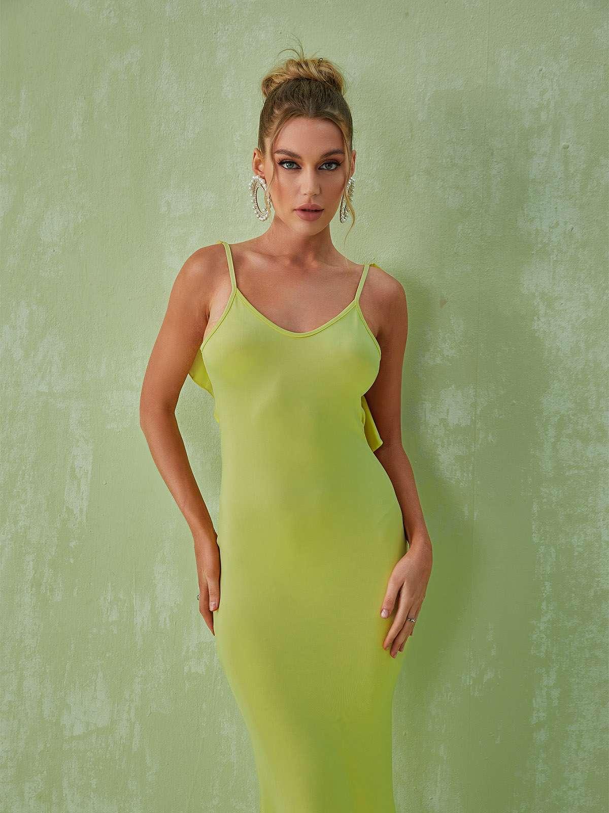 Marzia Backless Maxi Dress In Green