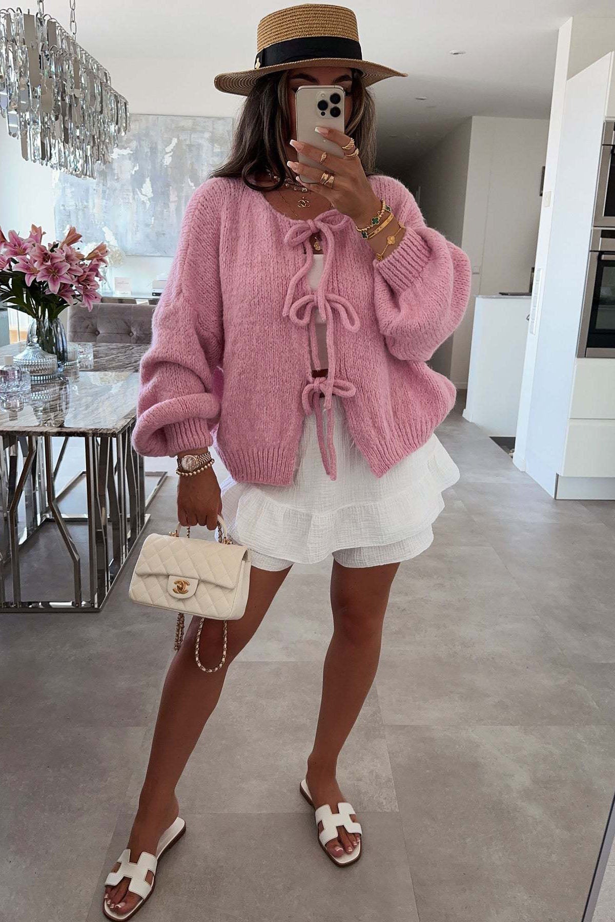 Cropped Knitted Cardigan with Crew Neck for Stylish Comfort