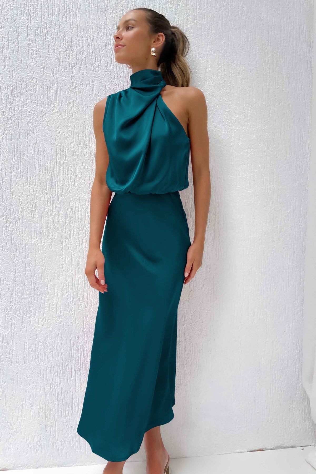 Halter Neck Blouson Bodice Sleeveless Bias Cut Midi Dress - View 6