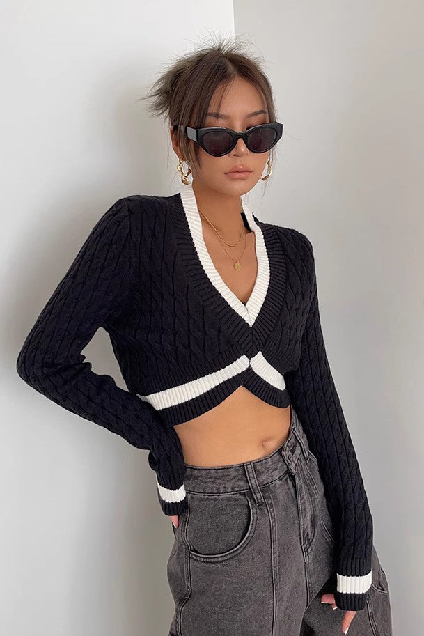 Contrast Cable Knit Crop Sweater for Effortless Style