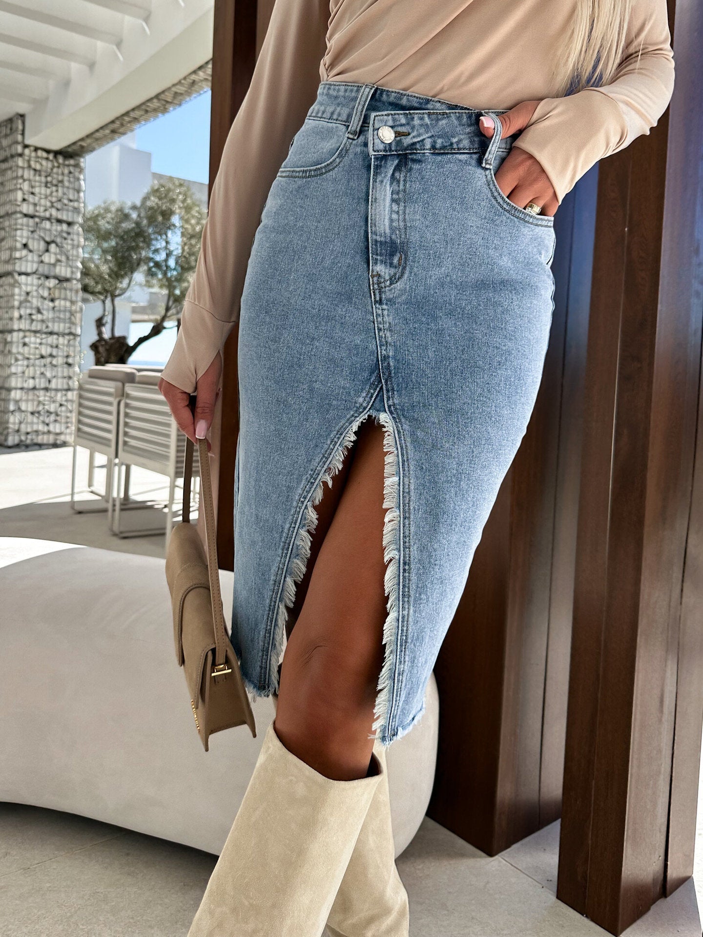 High waist slit frayed edge denim skirt - Fashionpara