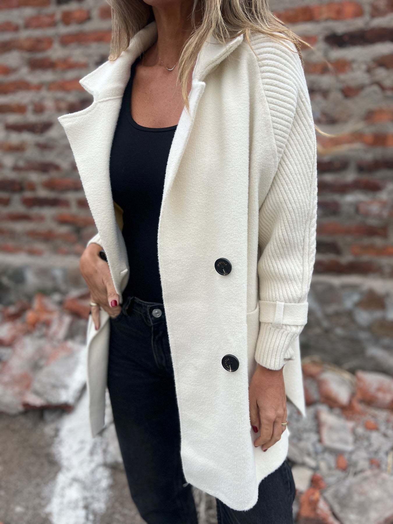 Cable Knit Mid-Length Cardigan with Elegant Suit Collar