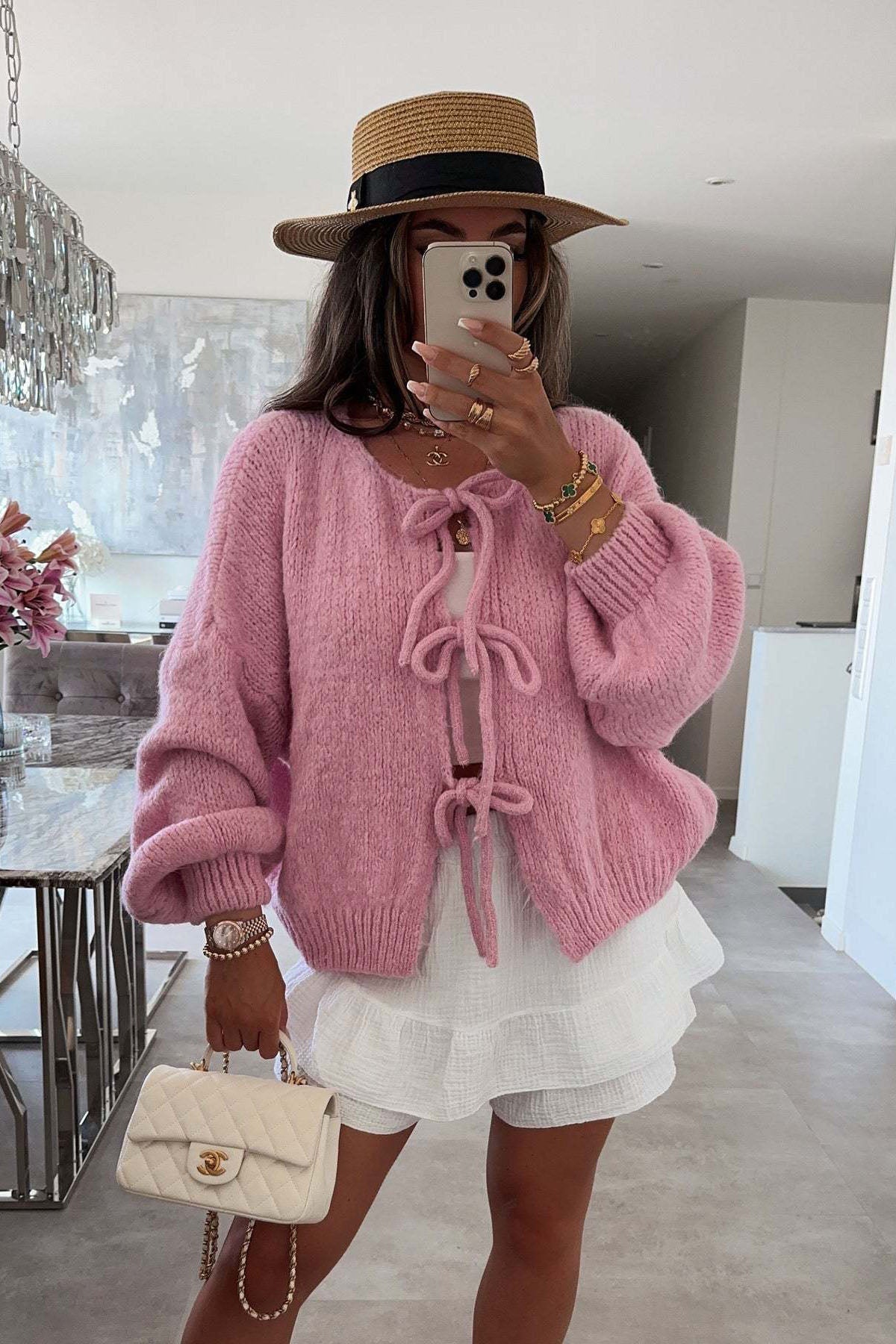 Cropped Knitted Cardigan with Crew Neck for Stylish Comfort