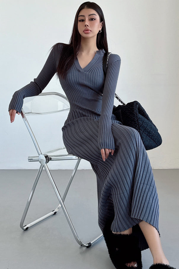 V-Neck Long Sleeve Knit Sweater Dress for Effortless Style