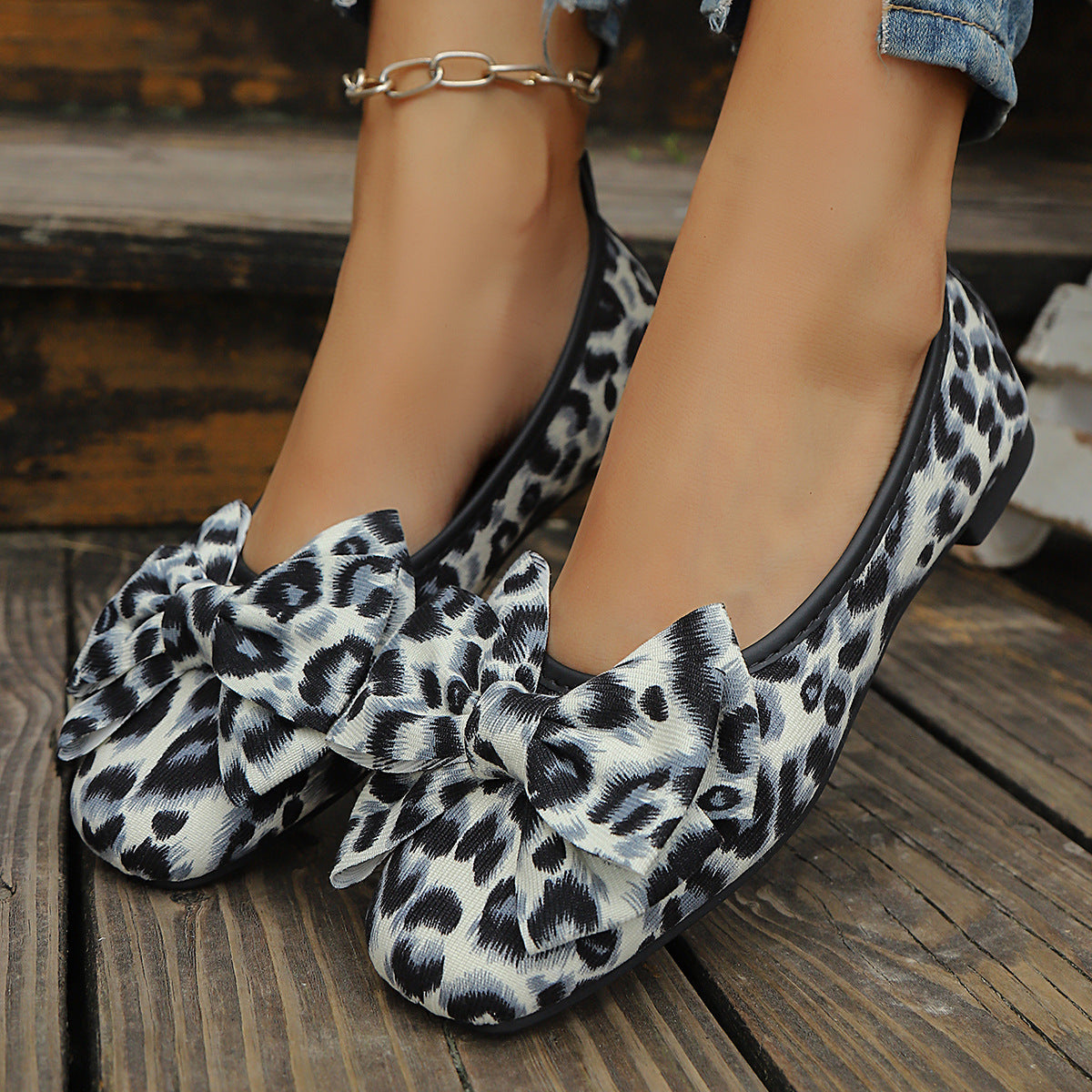 Round toe leopard print bow low heel shoes