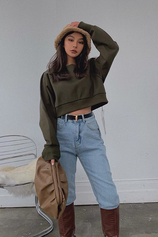 Solid Crew Neck Crop Sweater for Effortless Style