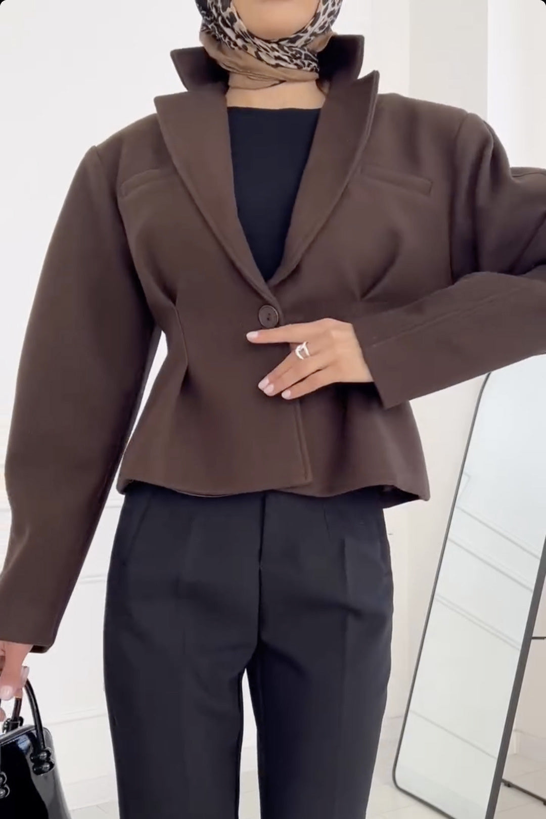 Elegant Single-Breasted Woolen Coat with Long Sleeves