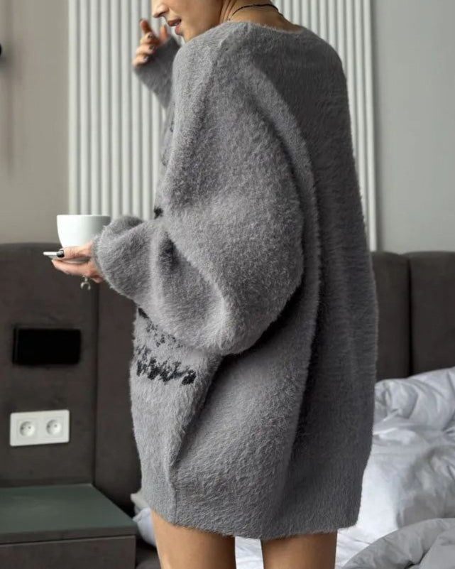 Cozy Mid-Length Round Neck Pullover Sweater for Comfort