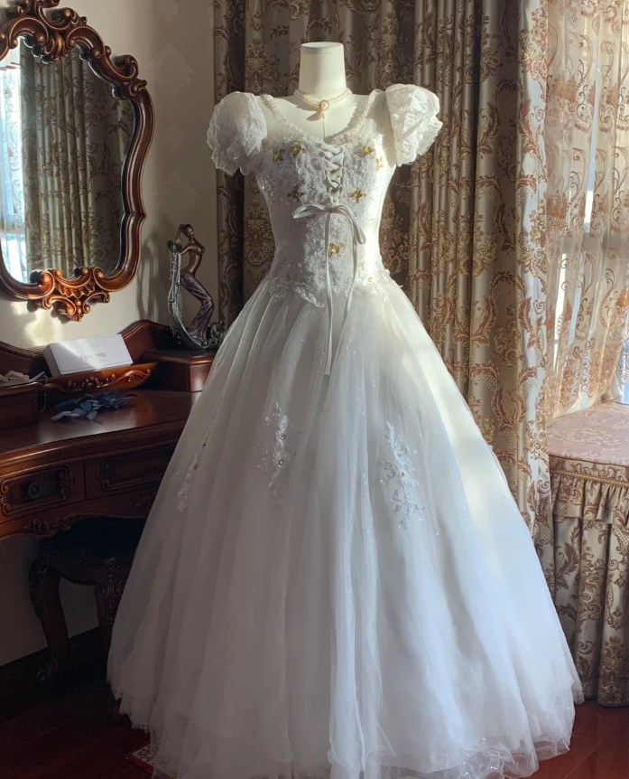 Classy White Ball Gown Tulle Lace Beaded Long Wedding Dress Formal Bridal Dress D1719