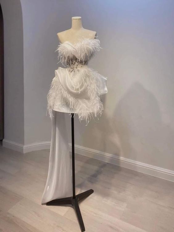 Sexy A line Strapless White Feathers 18th Birthday Outfits