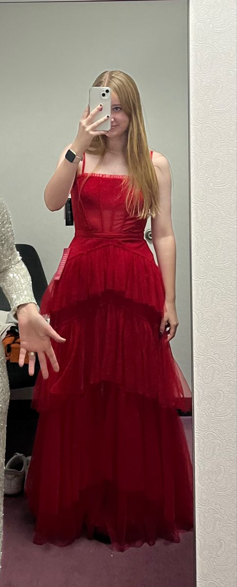 Ball Gown Tiered Burgundy Prom Dresses Straps Neckline Formal Dress