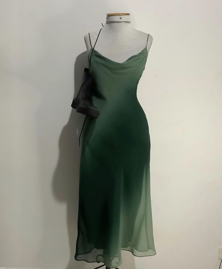 Chic A Line Spaghetti Straps Green Chiffon Evening Dress Prom Dresses