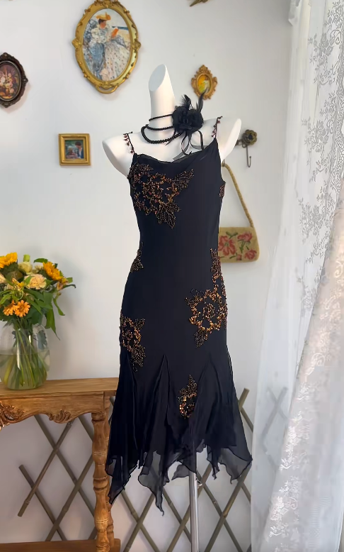 Pretty Spaghetti Straps Black Chiffon Beaded Long Prom Dress Birthday Party Dress D559