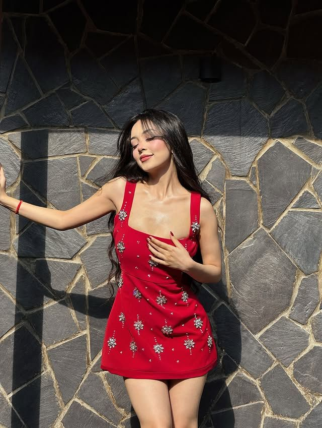 Fashion Square Neck Red Satin Beaded Short Party Dress Formal Graduation Homecoming Dress D411