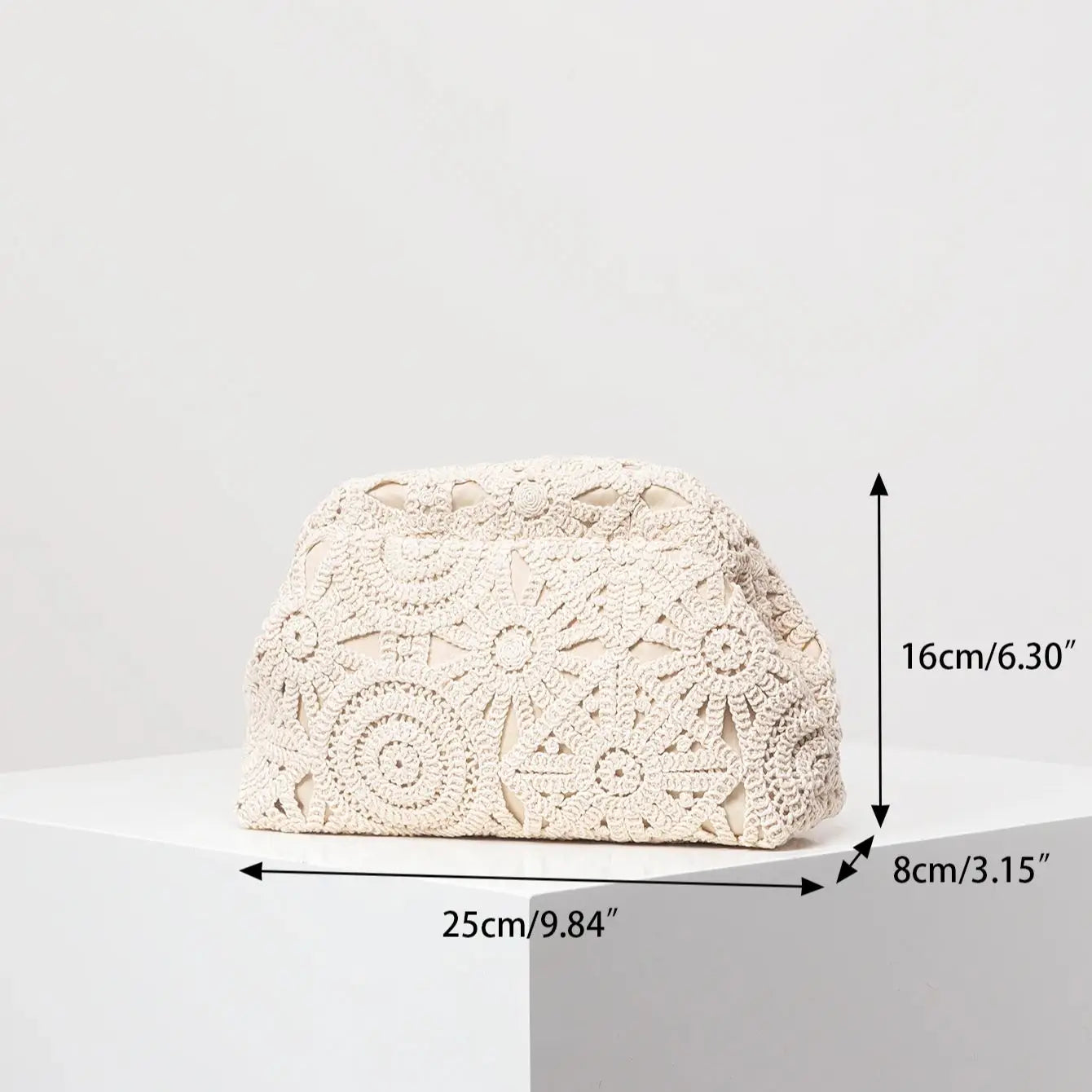 Bohemian Hollow Woven Casual Beach Wristlet