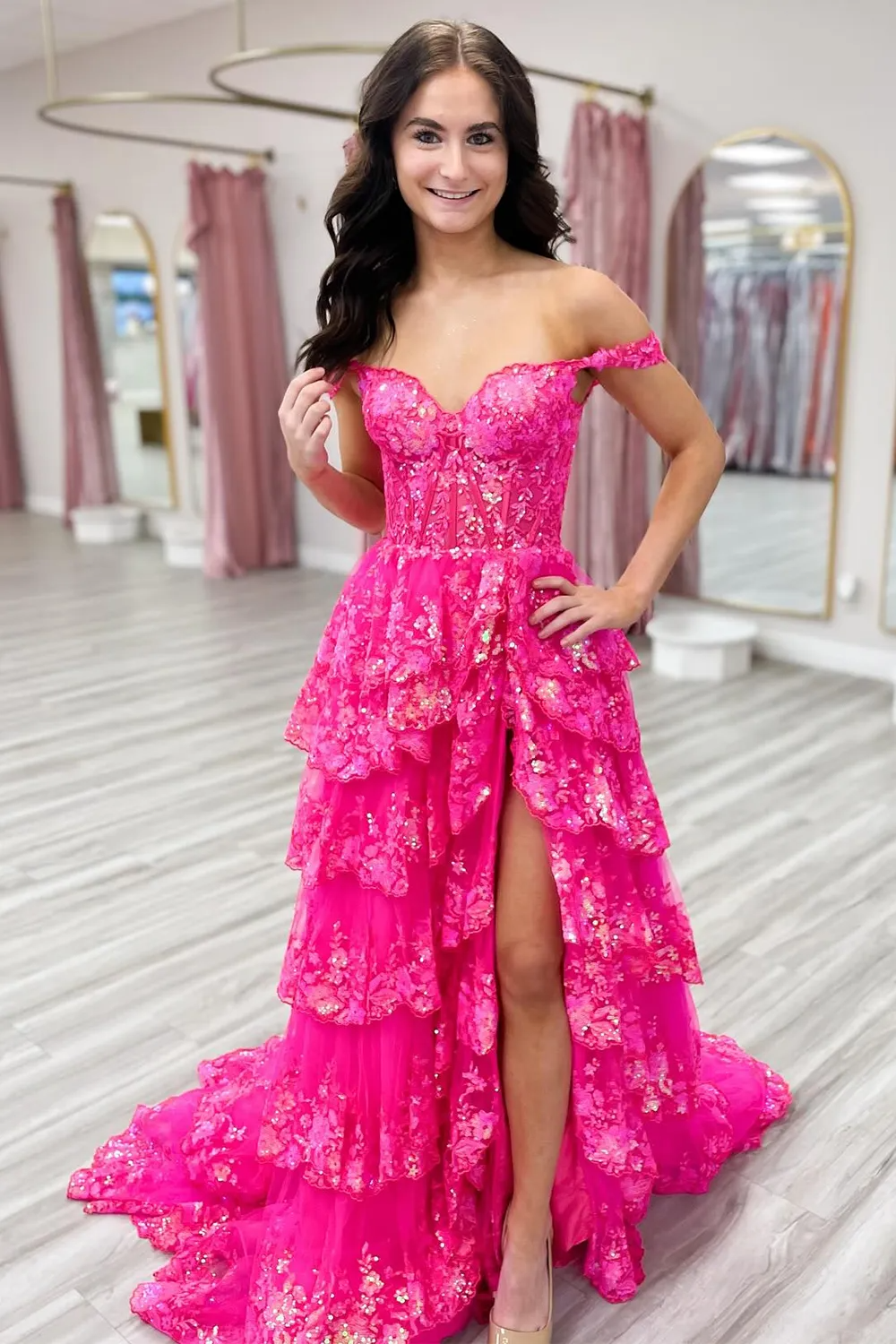 Sweetheart A-Line Prom Dress Spaghetti Straps High Split Sweep Train Lace Fomal Dress with Appliques