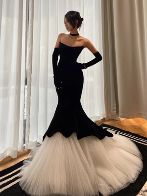 Luxury Mermaid Velvet Evening Dress Black Long Prom Dress With Gloves