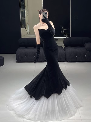 Luxury Mermaid Velvet Evening Dress Black Long Prom Dress With Gloves