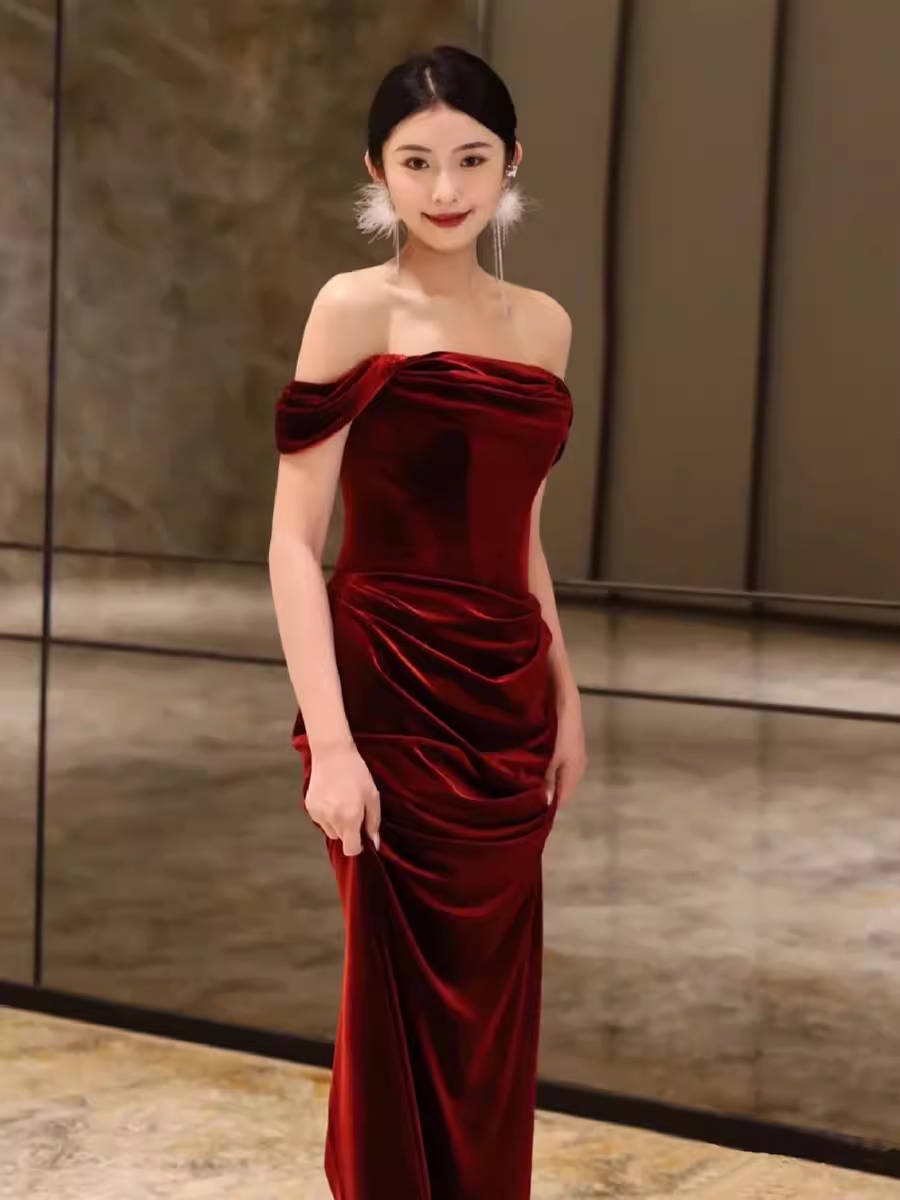 Sheath Strapless Red Velvet Prom Dresses Evening Dress
