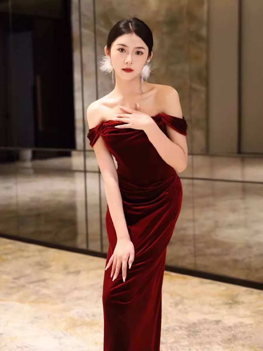 Sheath Strapless Red Velvet Prom Dresses Evening Dress