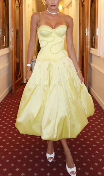 Elegant Sweetheart Neck Yellow Satin A Line Party Dress Long Evening Gown D1146