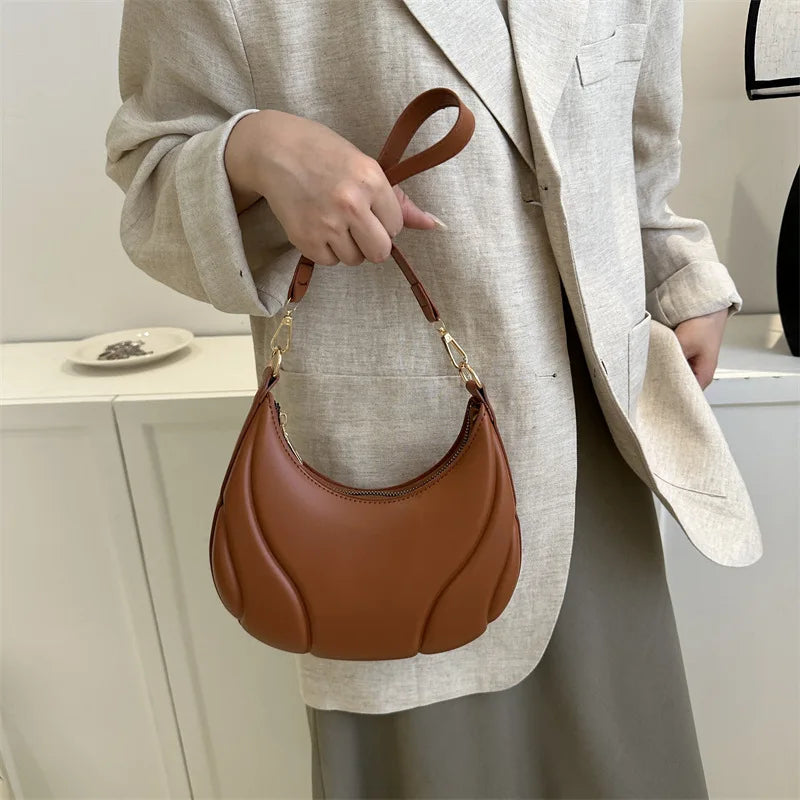 Retro Solid Color Saddle Leather Shoulder Bag