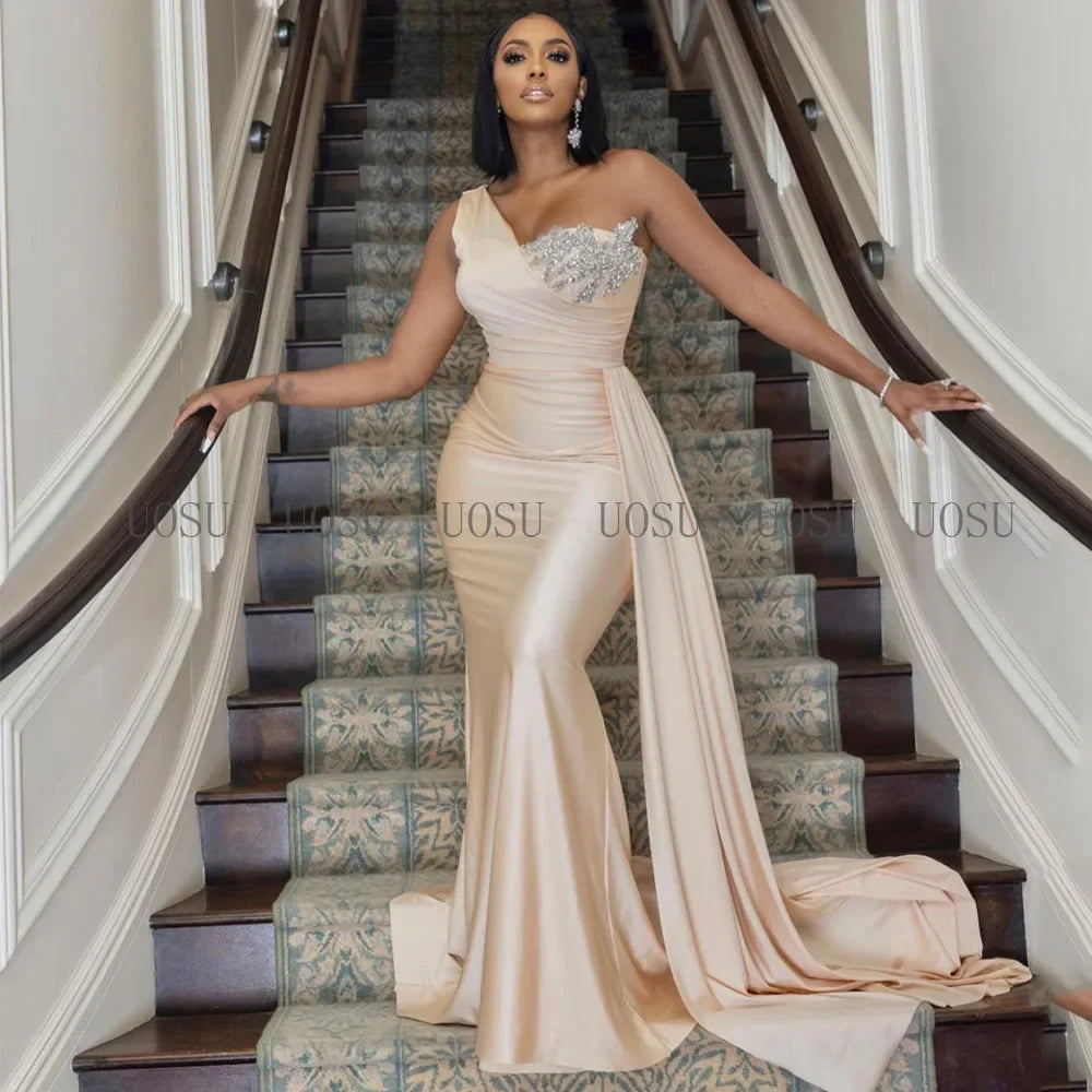 Bridesmaid Dress Champagne One Shoudler Mermaid Bridesmaid Gown for Wedding Draped Beading Women's Formal Evening Dresses