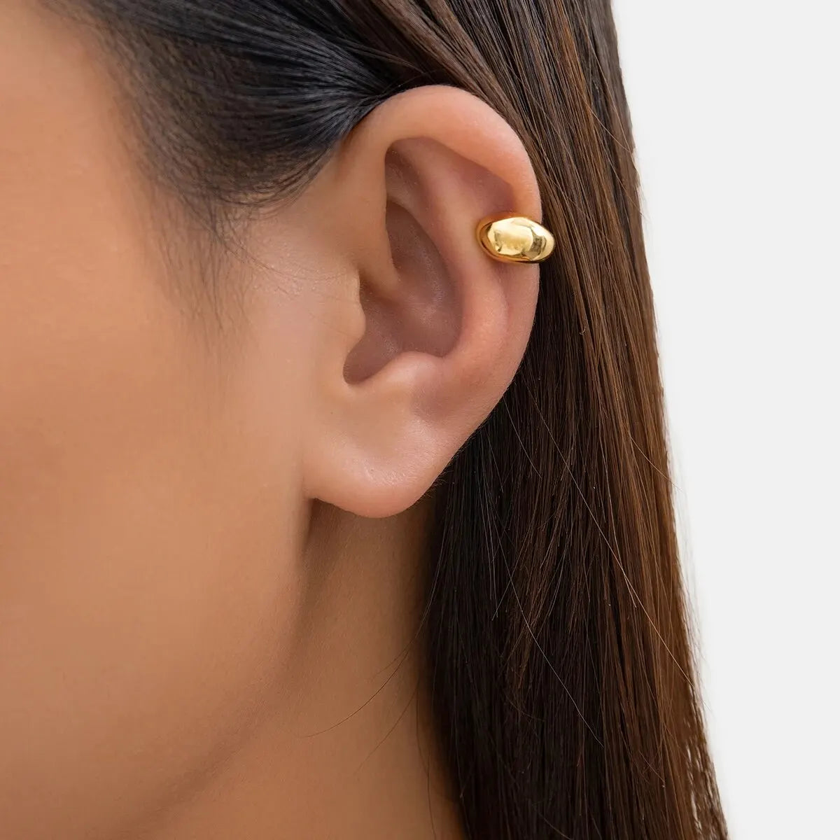 Dark Circular Shiny No Piercing Clip Earring