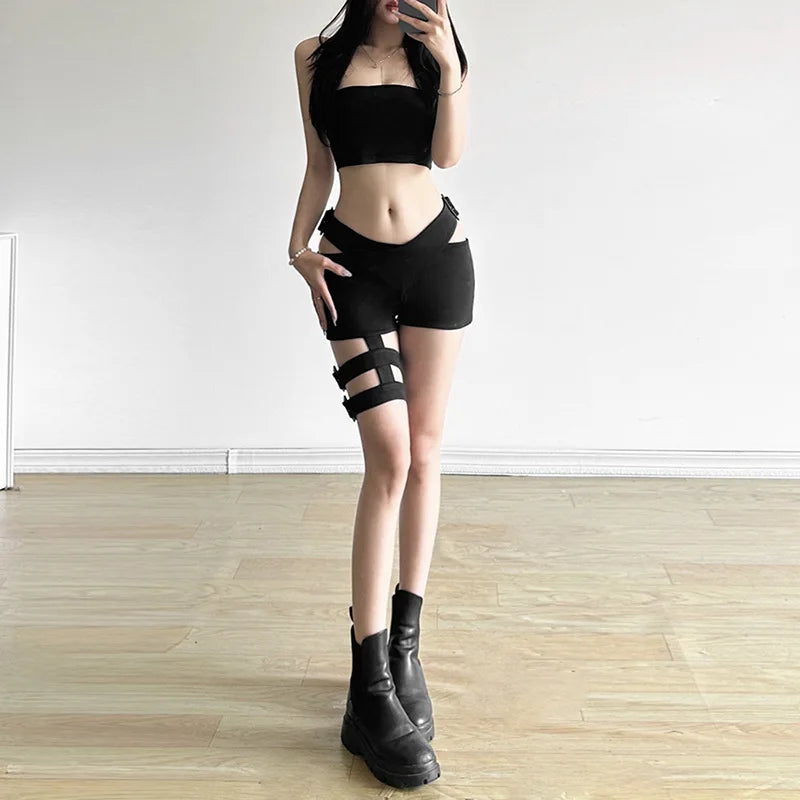 Baring Waist Elastic Black Short