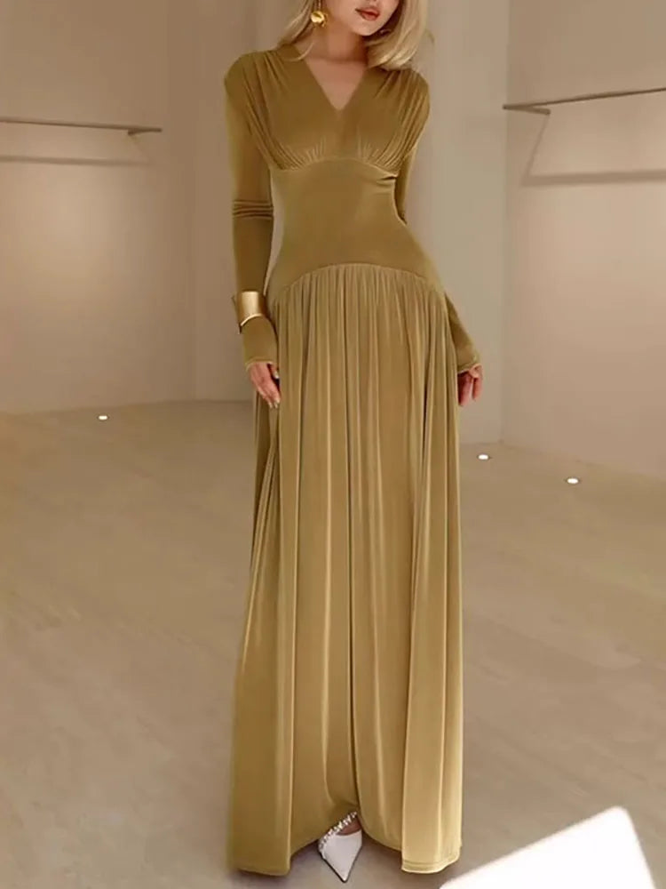 Elegant Velvet Maxi Dress with Pleated Design for Women