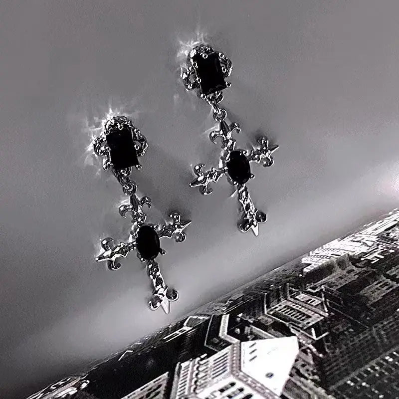 Rebellious Dark Scorpion Metallic Serpent Clip Earring