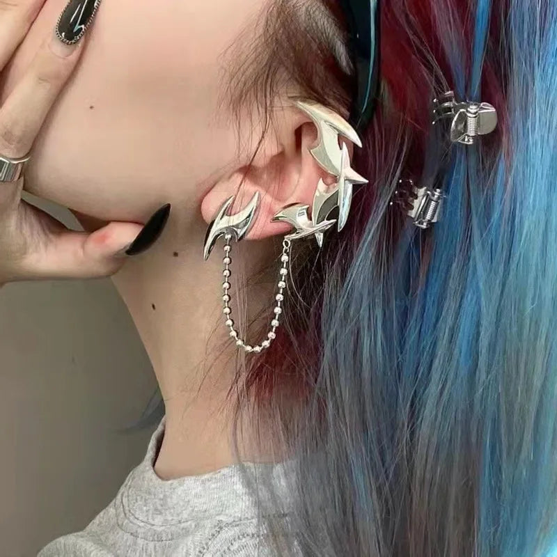 Rebellious Darts Chain Fringe Clip Stud Earring