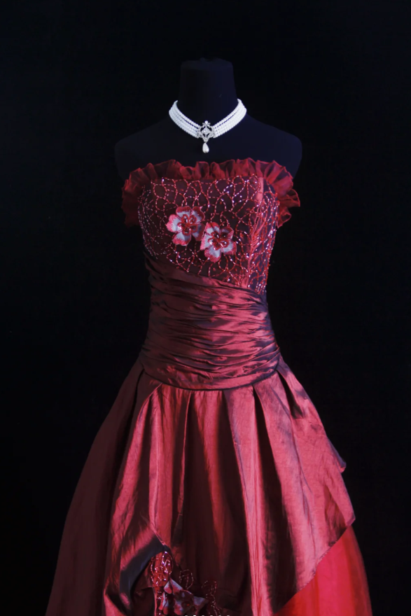 Vintage Burgundy Strapless Satin Tulle Beaded A Line Long Evening Dress Birthday Prom Gown D1662