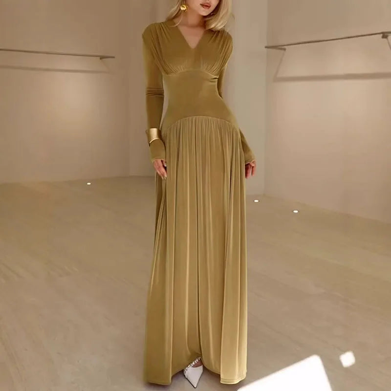 Elegant Velvet Maxi Dress with Pleated Design for Women