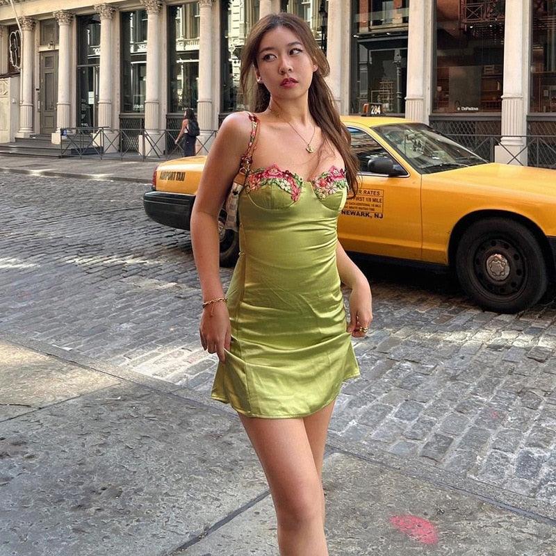 Satin Floral Appliqué Sweetheart Bodycon Mini Dress - View 8