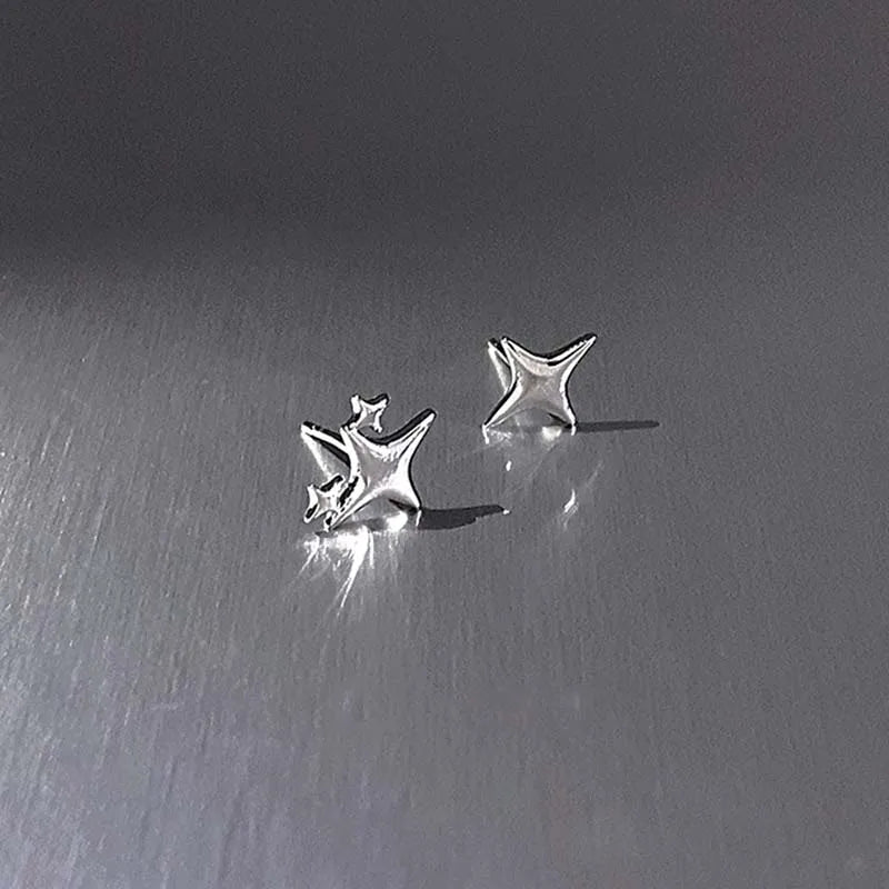 Empty Five-pointed Star Constellation Stud Earring