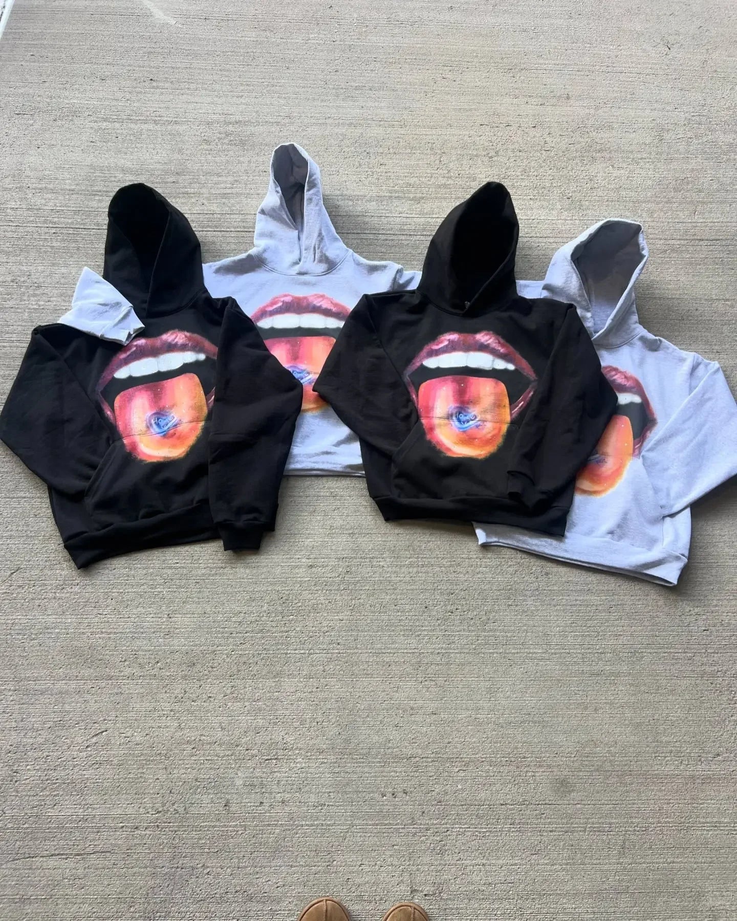 Dark Lips Visual Pullover Hoodie - Fashionpara