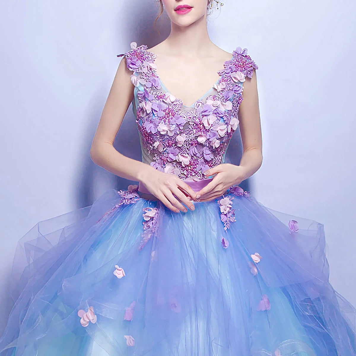 Floral Appliqué V-Neck Sleeveless Tulle Ball Gown 4