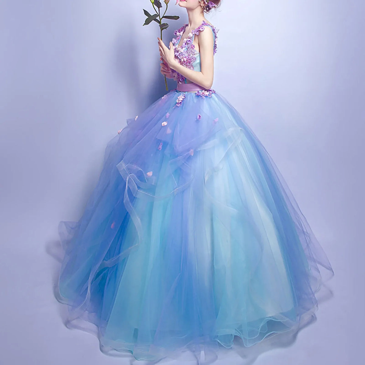 Floral Appliqué V-Neck Sleeveless Tulle Ball Gown 3