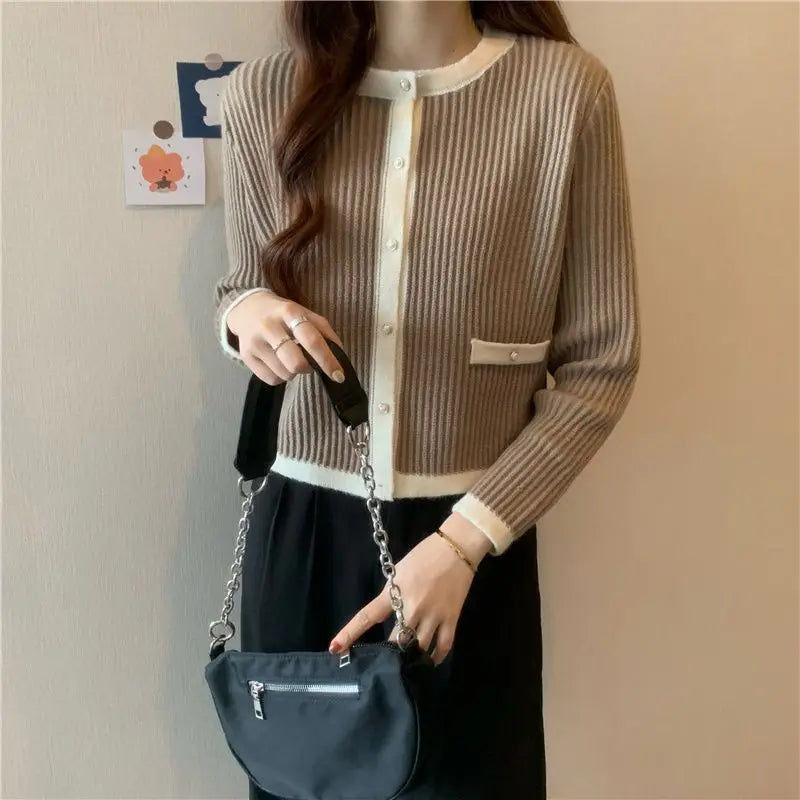 Round Neck Button Fashion Cardigan