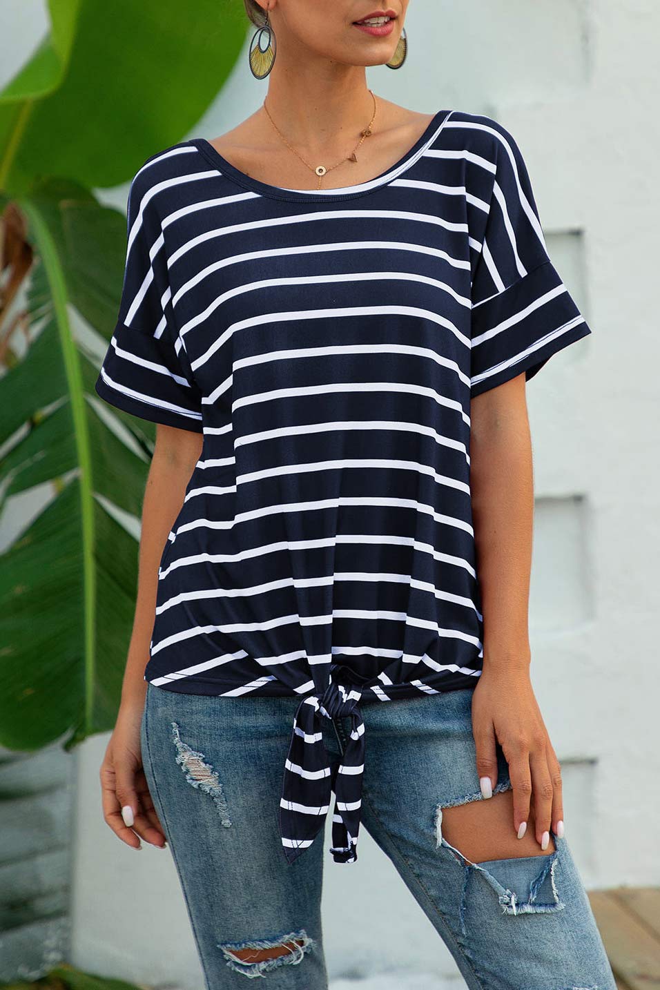 Striped Knot Hem Scoop T-shirt - Fashionpara