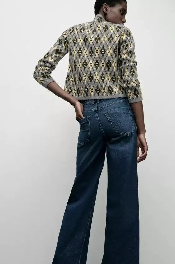 Diamond Pattern Round Neck Knitted Cardigan