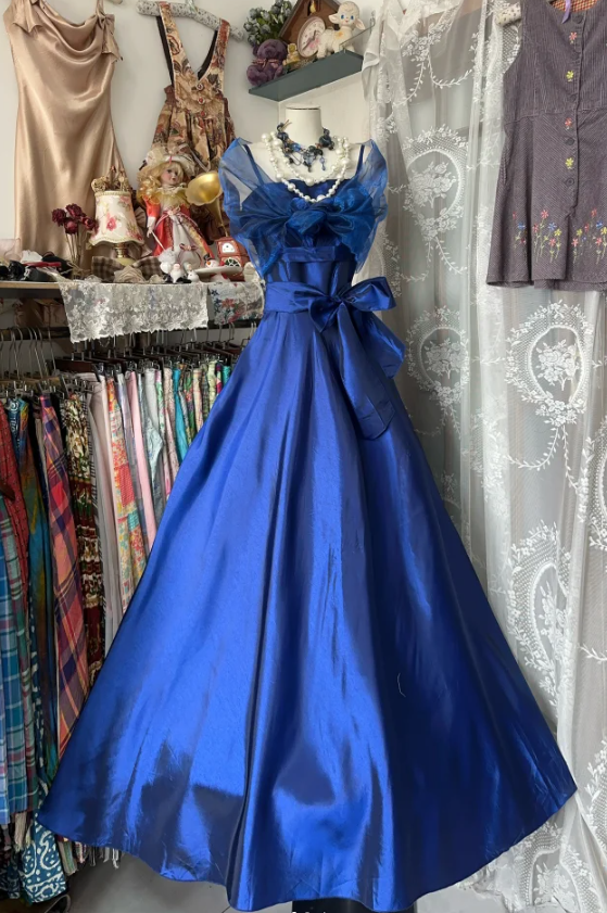 Chic Spaghetti Straps Blue Satin Long Party Dress Birthday Prom Dresses D1674