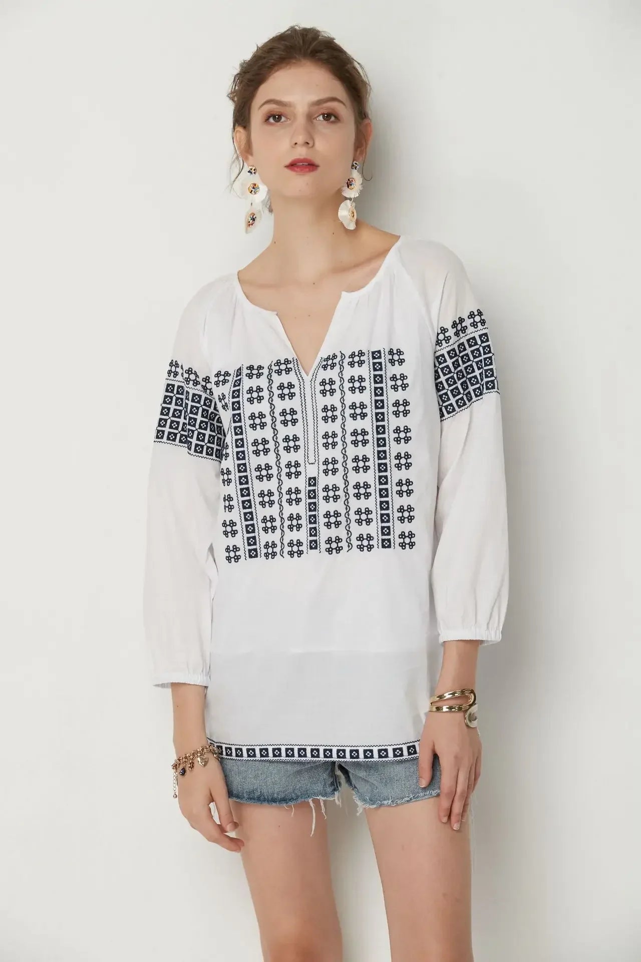 White Cotton Embroidery V-Neck Loose Pullover Boho Blouse