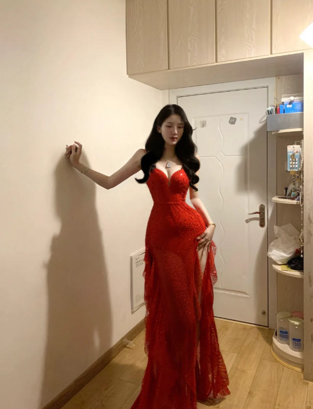 Sexy Spaghetti Straps Red Sequin Ruffle Long Evening Dress Formal Prom Gown D843